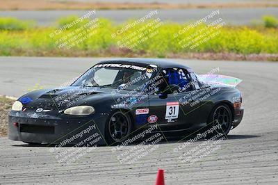 media/May-04-2024-Team Topak Racing (Sat) [[1dff1aa745]]/Inter Low 1/Session 2/